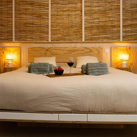 Love Room Suite Bali - Auray En Bretagne Brech Exterior photo
