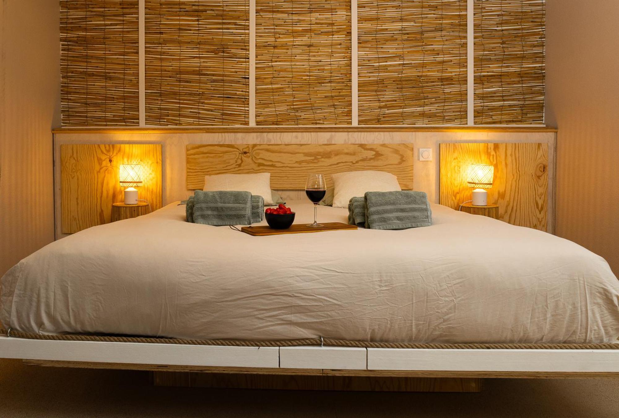 Love Room Suite Bali - Auray En Bretagne Brech Exterior photo